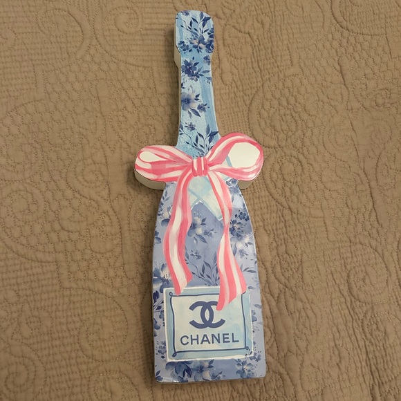 CHANEL Bottle Shaped Art - Picture 2 of 9